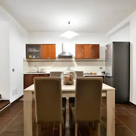 Damaria Apartment