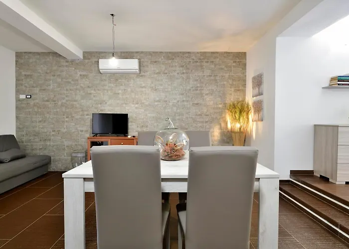 Damaria Apartamento *